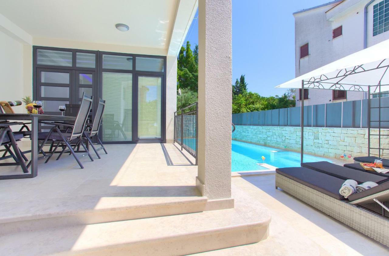 Luxury Vall Apartment Крк Экстерьер фото