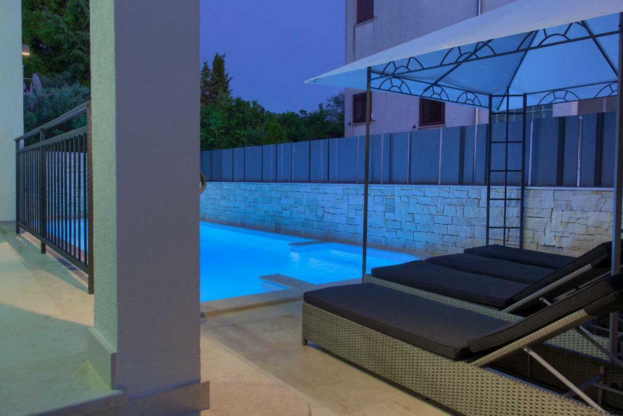 Luxury Vall Apartment Крк Экстерьер фото